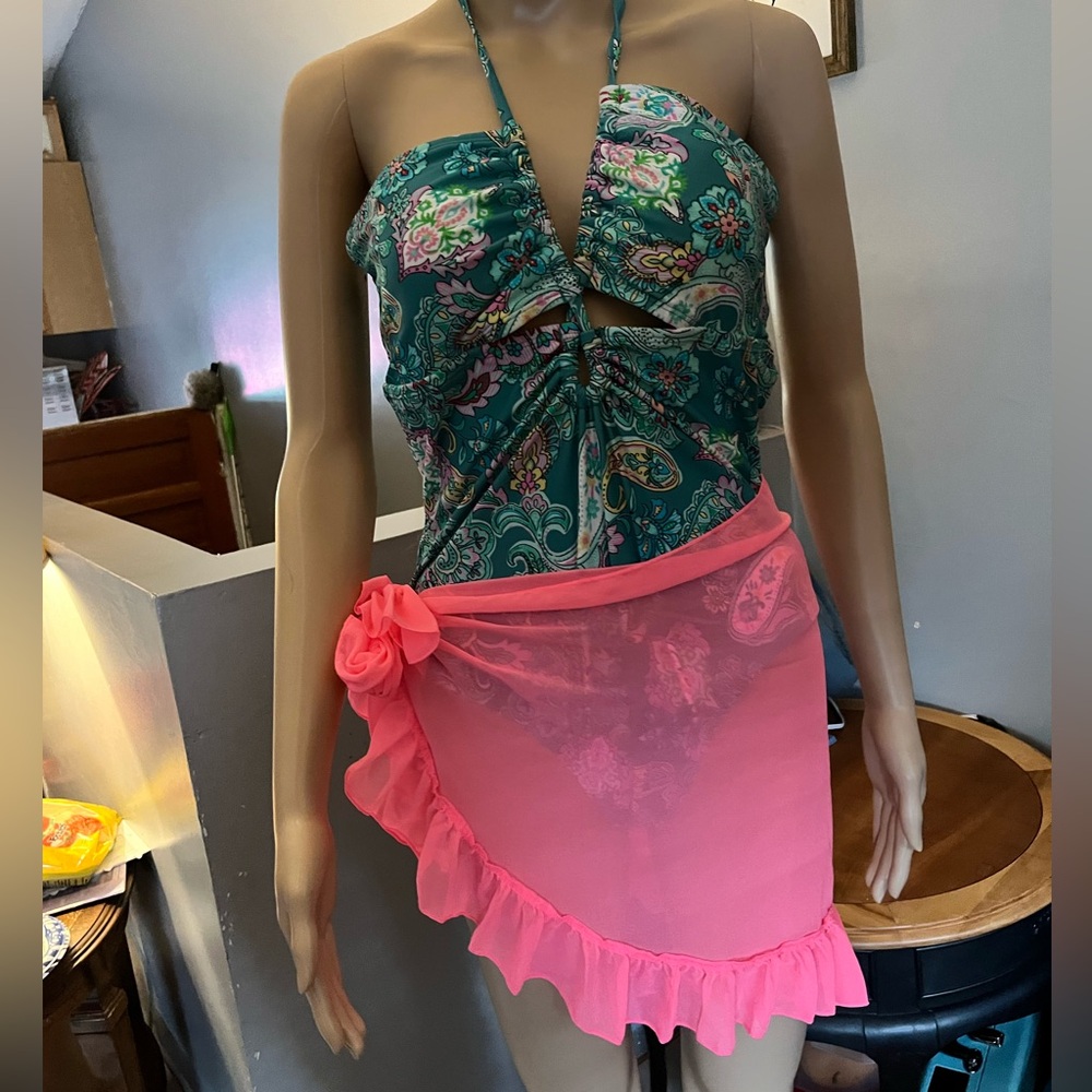 NWT! Cupshe bathing suit
